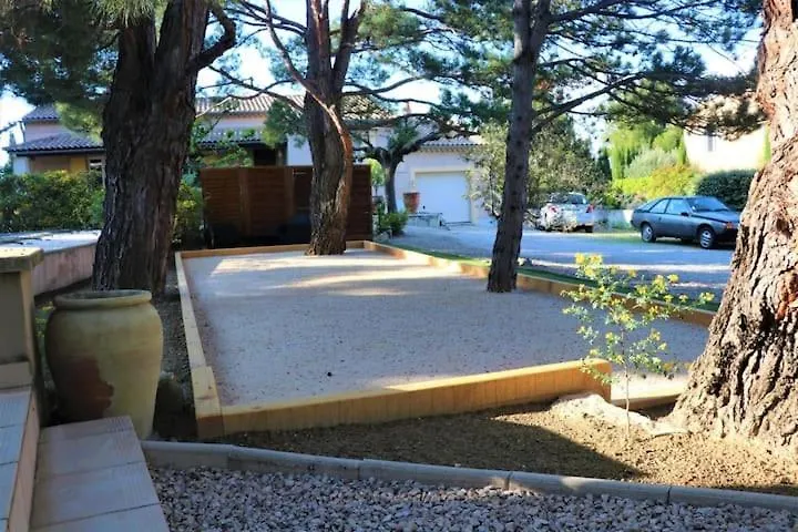 Guest house Domaine Des Gendalis Proche Avignon Hotel Saint-Saturnin-les-Avignon