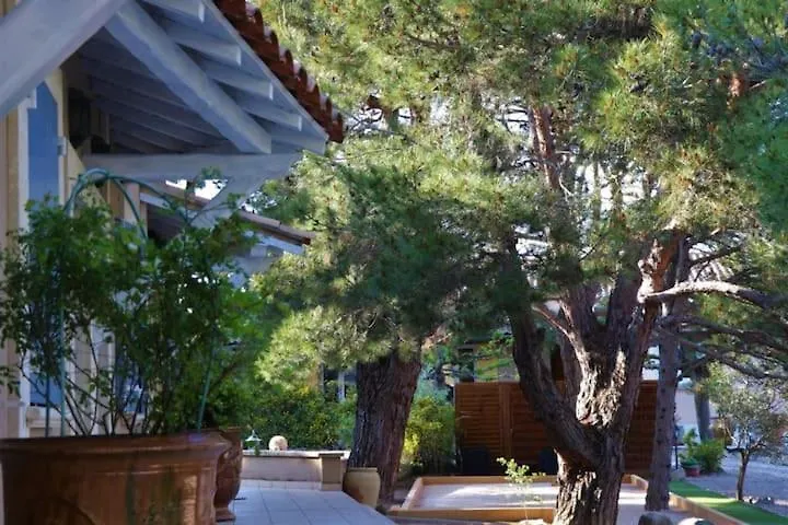 Guest house Domaine Des Gendalis Proche Avignon Hotel Saint-Saturnin-les-Avignon